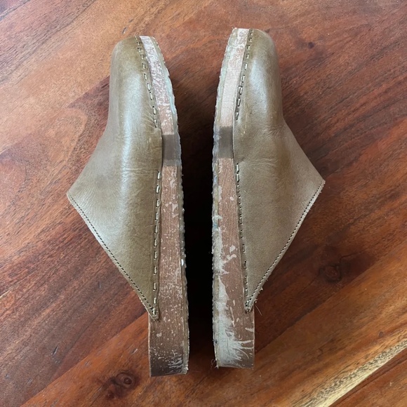 Kit + Clogs 'Flex Base Klassisk Clog' in Flax - Picture 3 of 6